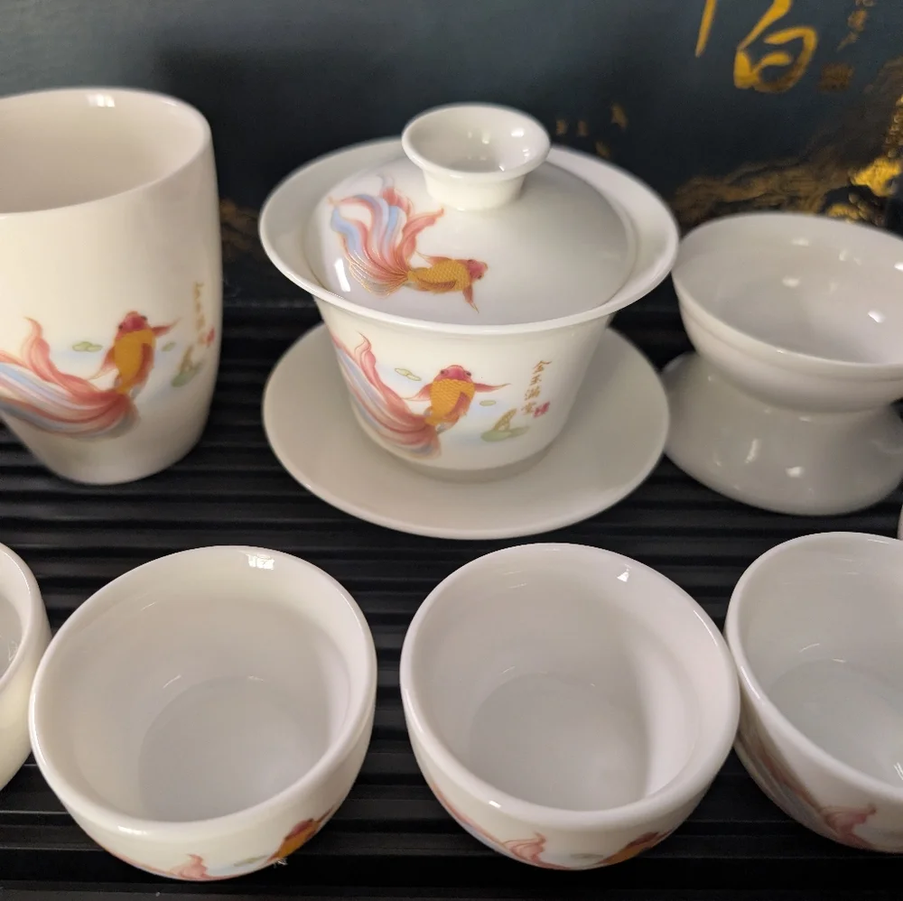 ICHAG Tea Set with Fish Design - Picture 4 of 9